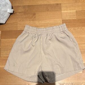 PrettyLittleThing Beige Shorts